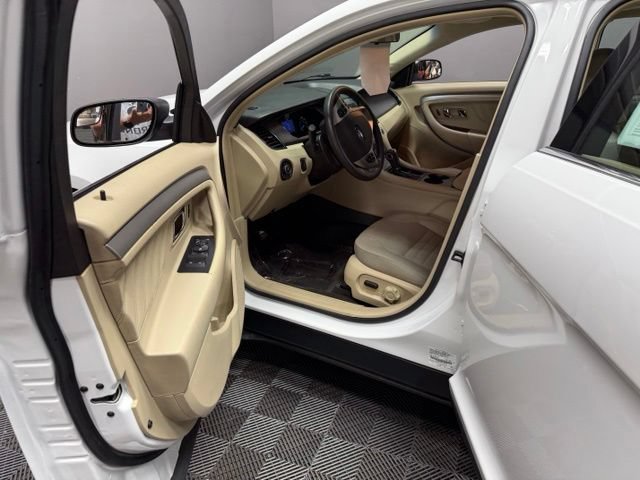 Used 2013 Ford Taurus SE FWD image 14