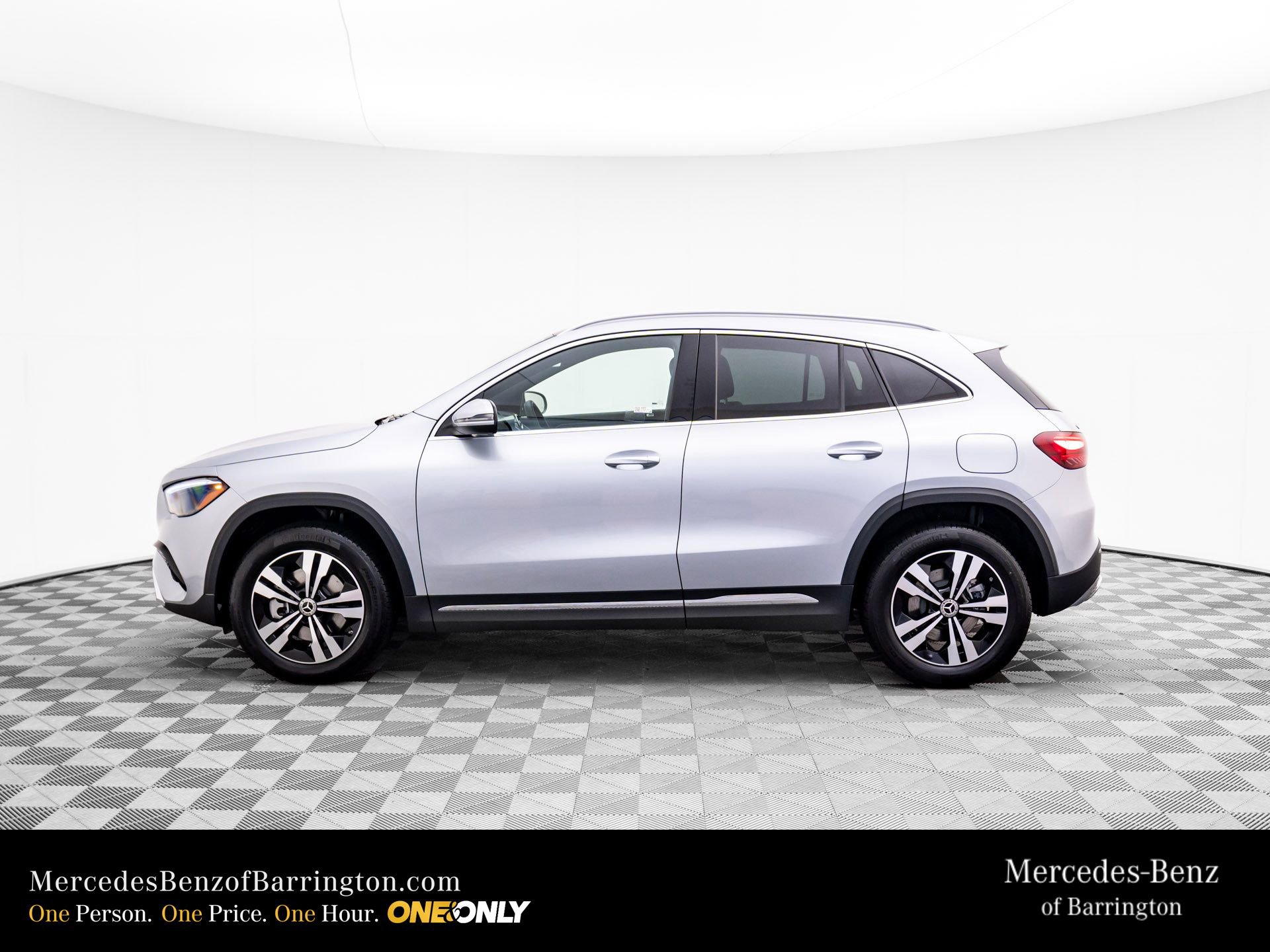 New 2026 Mercedes-Benz GLA 250 4MATIC image 2