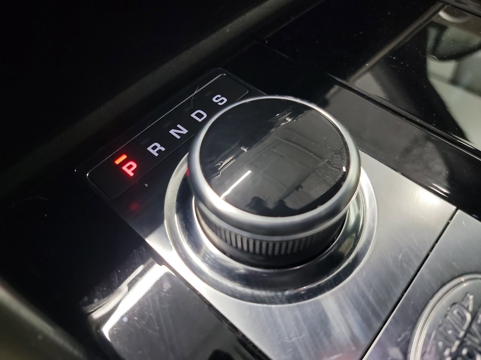 Used 2019 Land Rover Discovery HSE AWD/4WD image 27