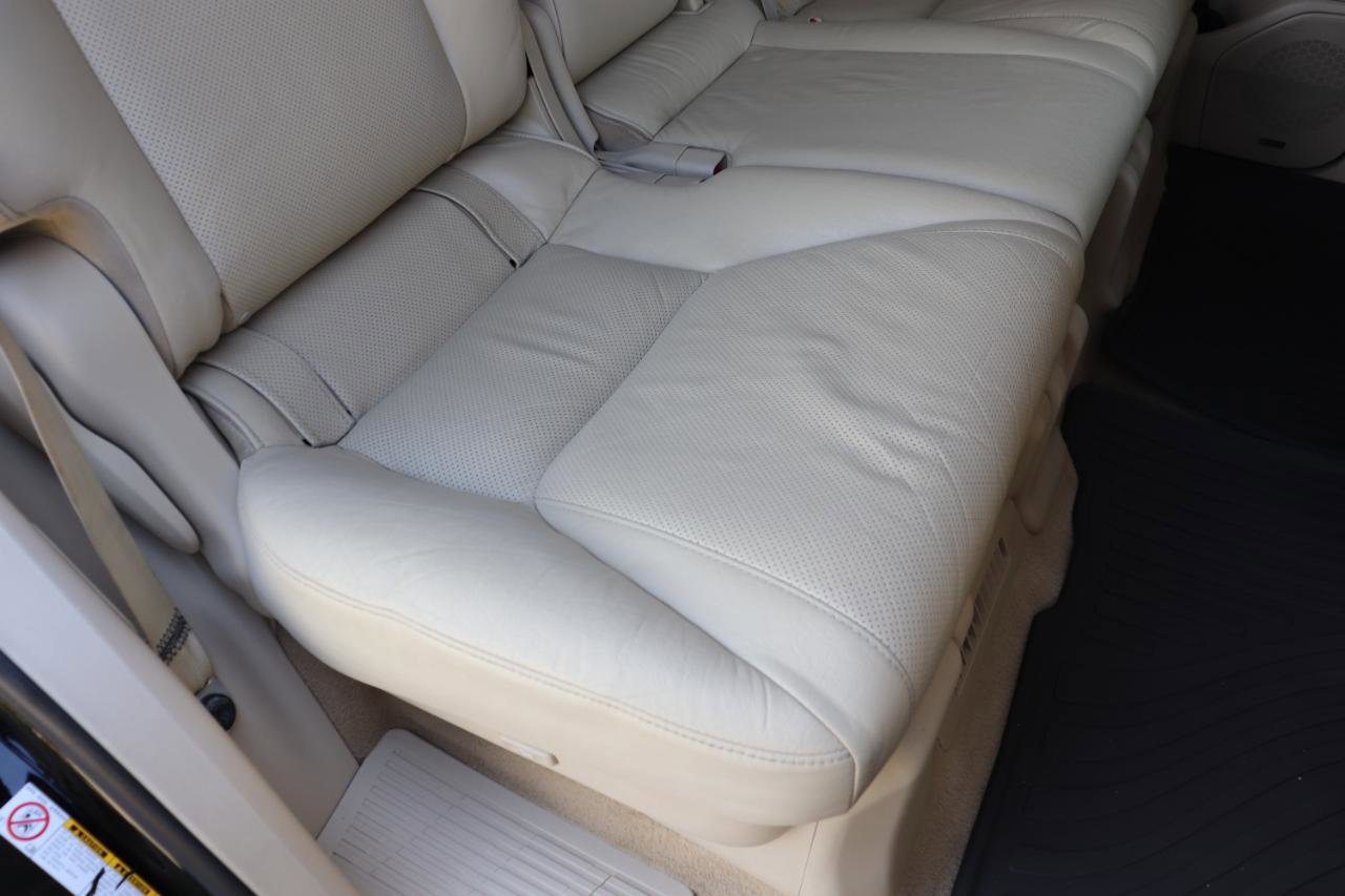 Used 2014 Lexus LX 570 4WD image 33