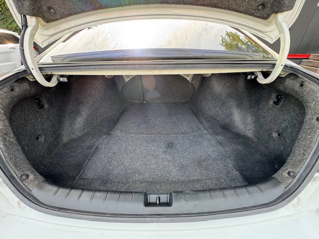 Used 2017 Honda Accord Touring image 10