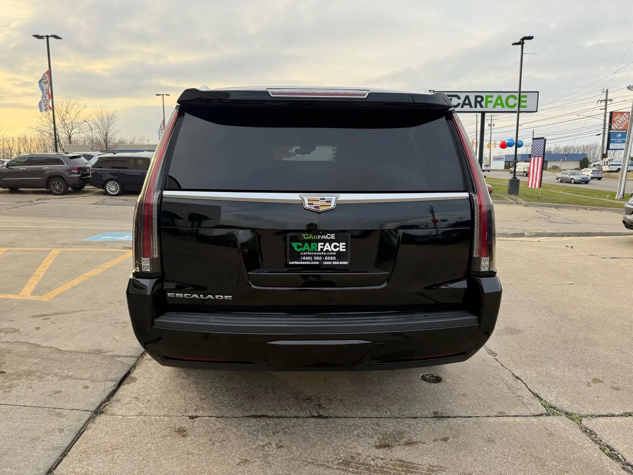 Used 2017 Cadillac Escalade ESV Luxury image 11