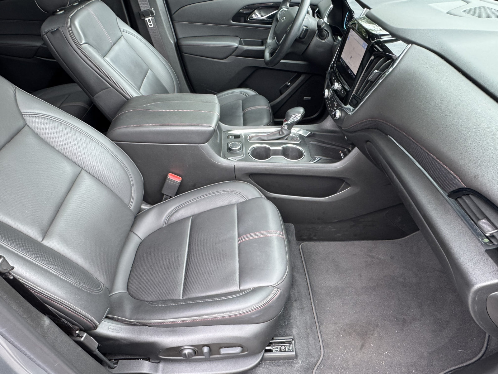 Used 2023 Chevrolet Traverse RS AWD/4WD image 16