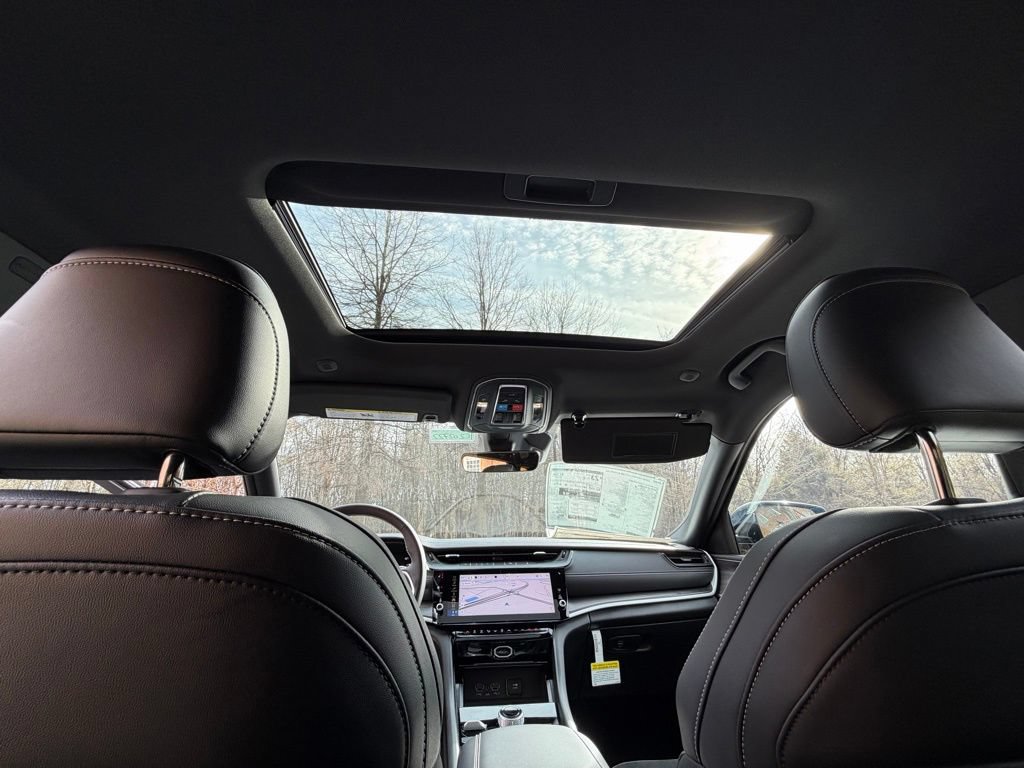 New 2026 Jeep Grand Cherokee Altitude AWD/4WD image 26