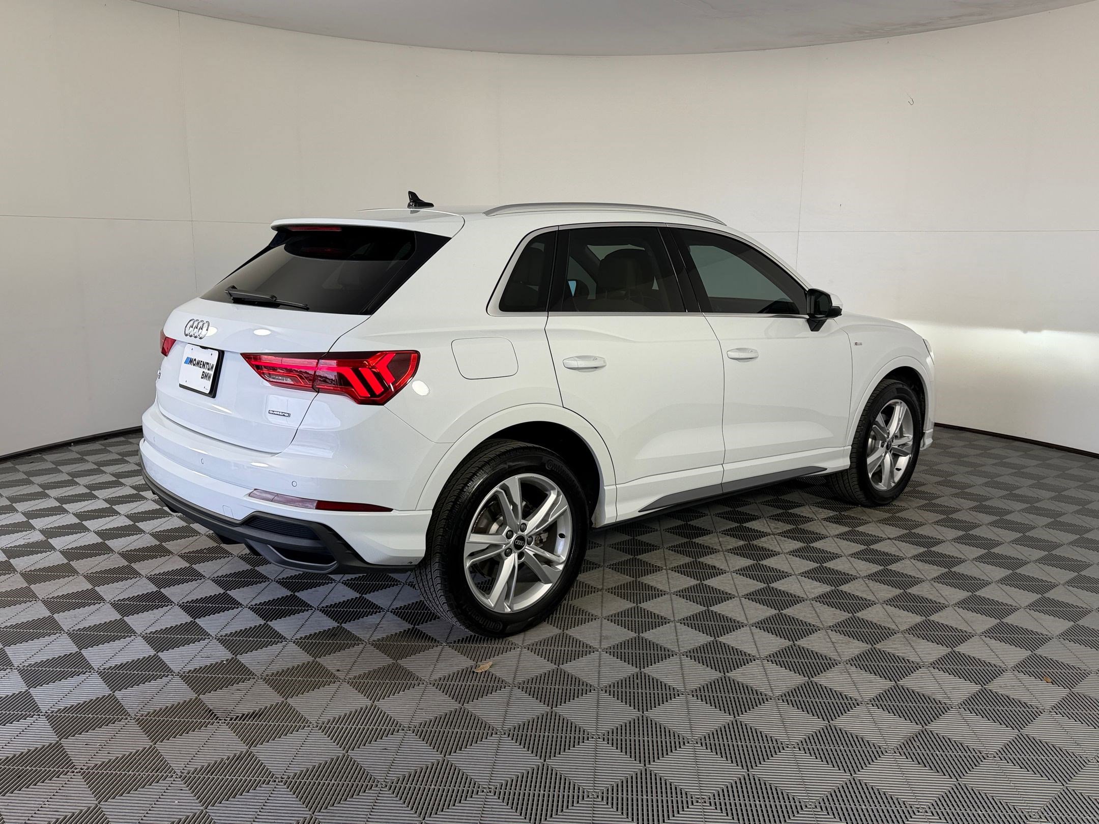 Used 2023 Audi Q3 2.0T Premium Plus AWD/4WD image 9