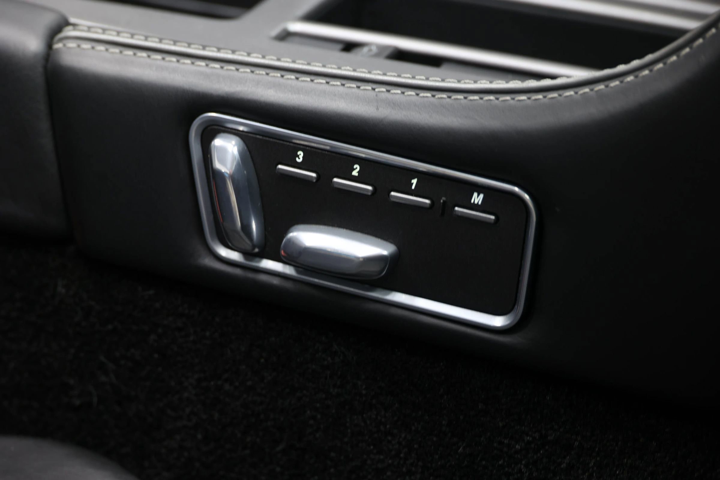 Used 2012 Aston Martin Virage Volante image 73