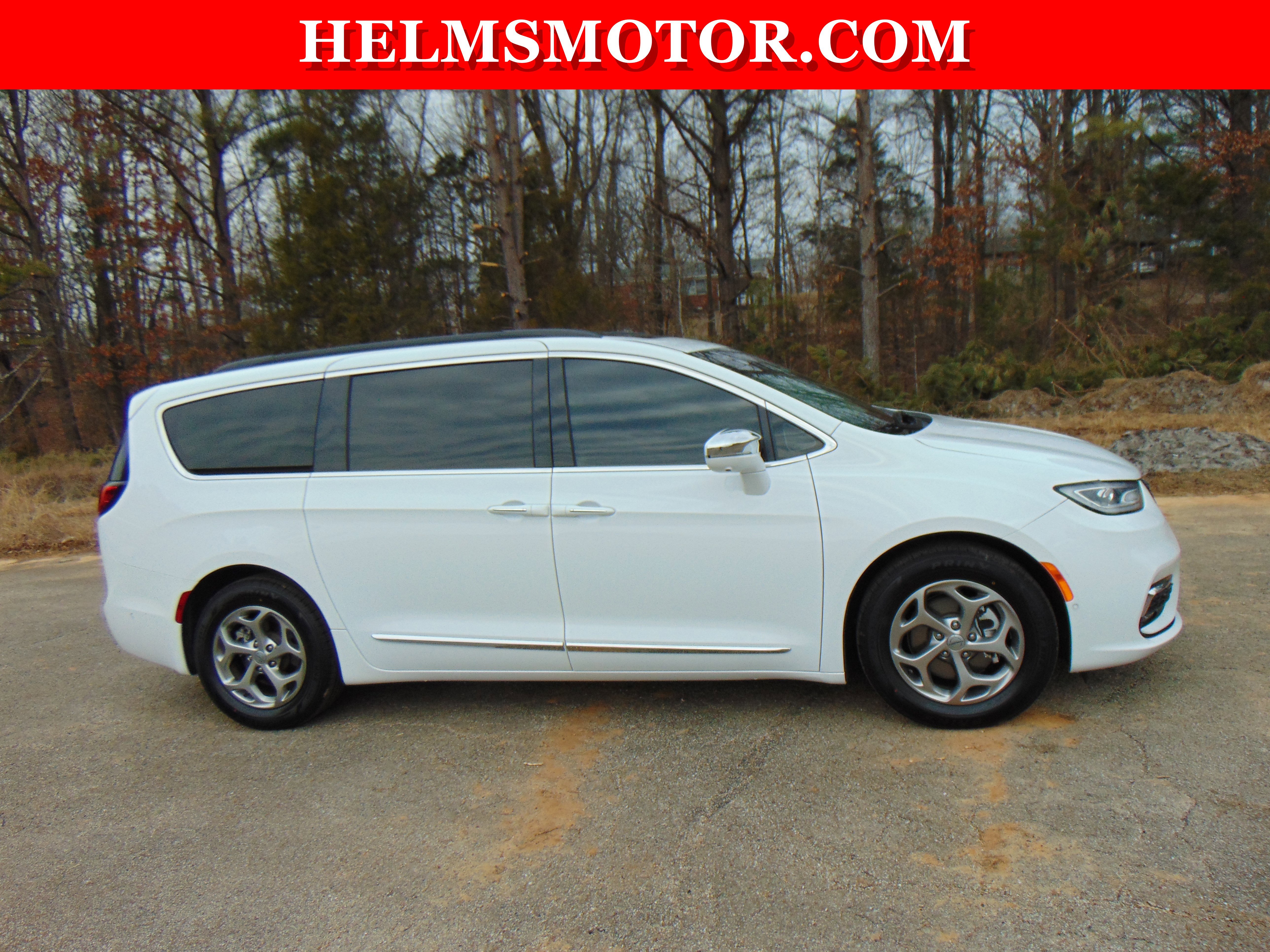 Certified 2022 Chrysler Pacifica Limited w/ Uconnect Theater Family Group image 15