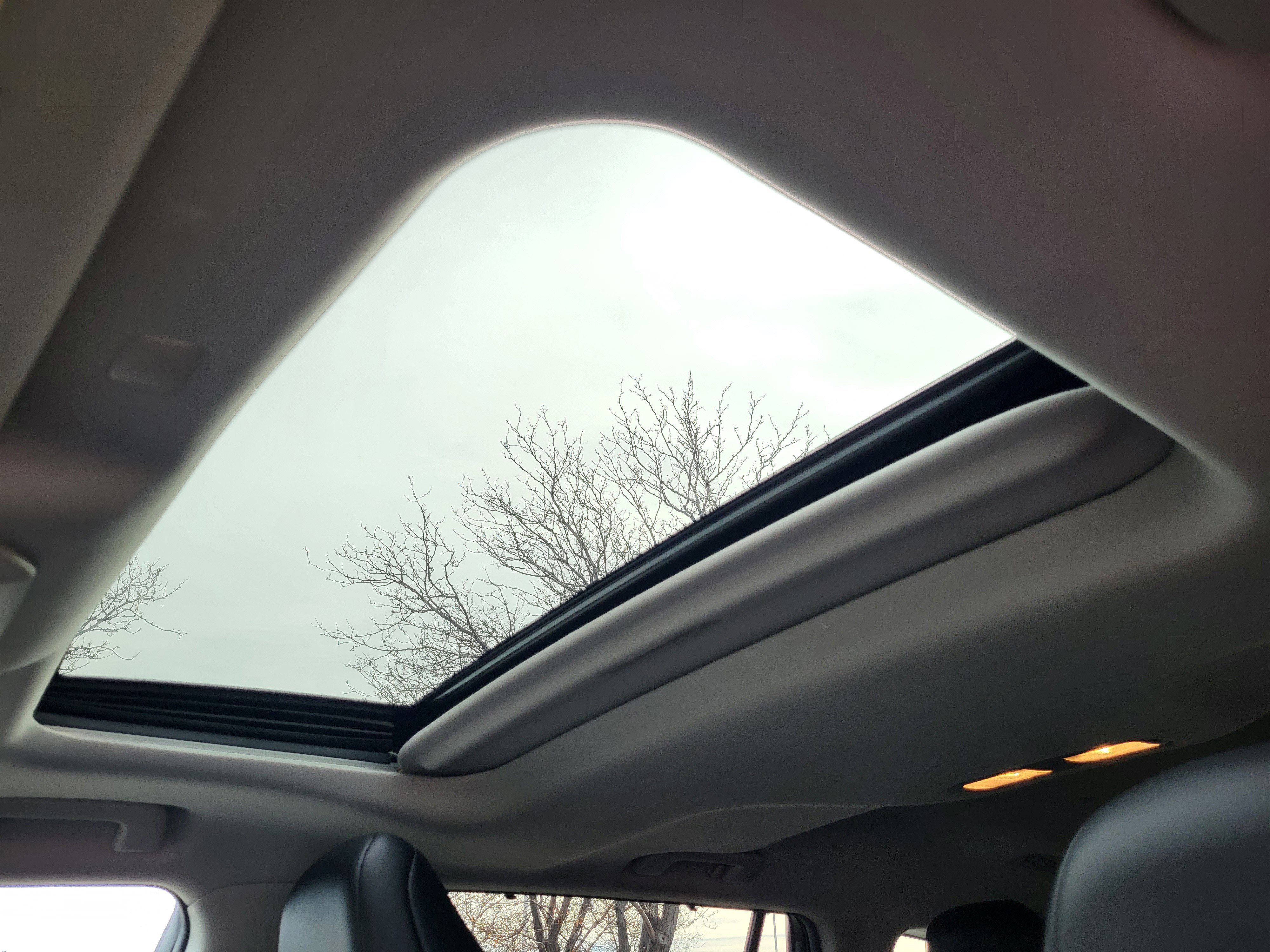 Used 2020 Toyota Highlander XLE image 29