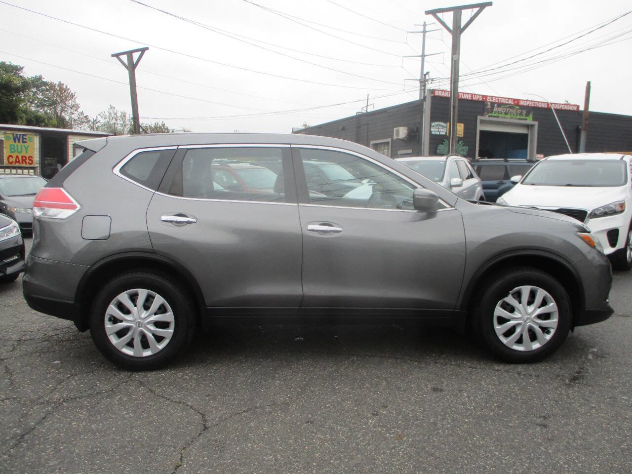 Used 2015 Nissan Rogue S image 5