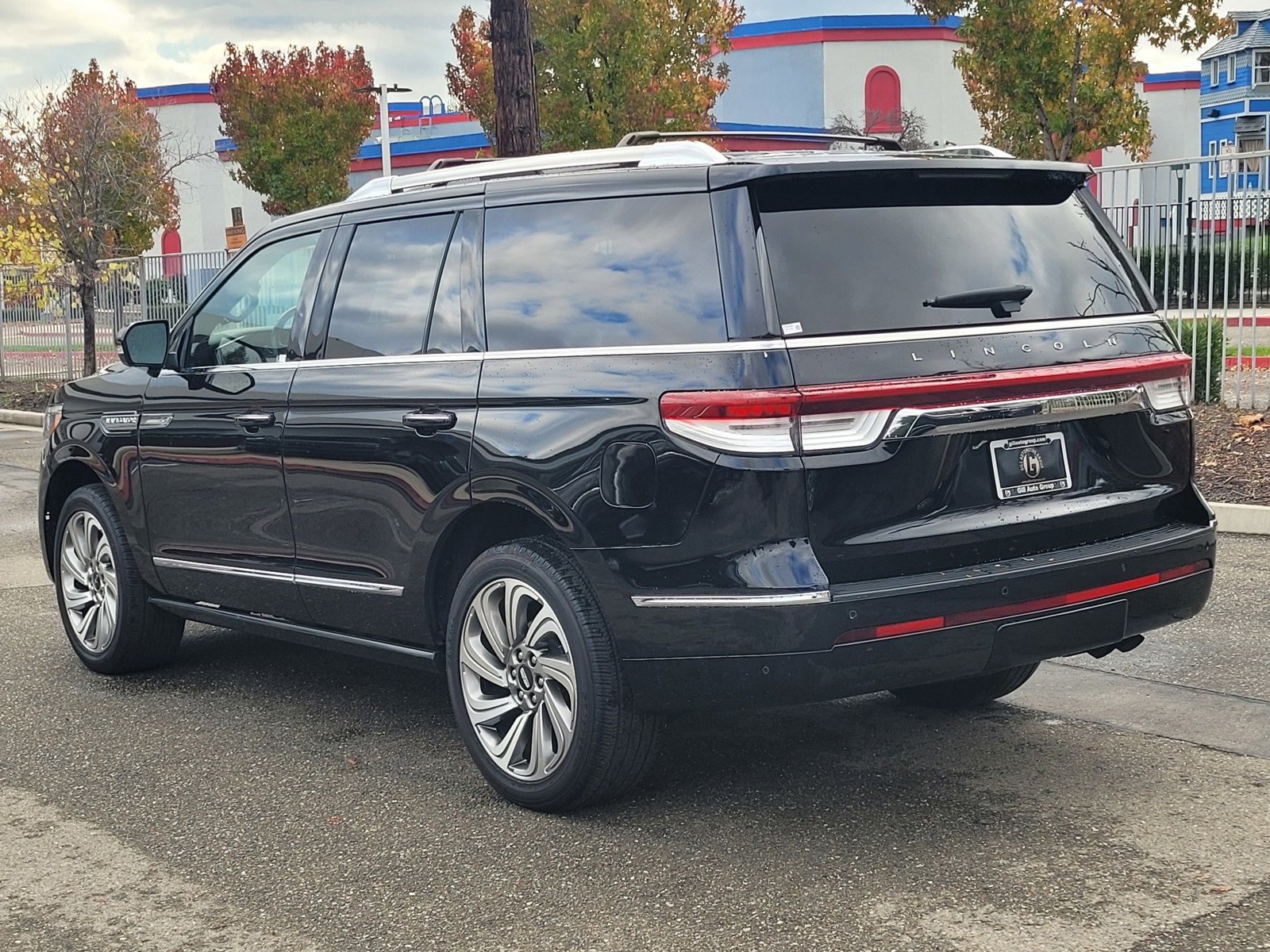 Used 2023 Lincoln Navigator Reserve image 6