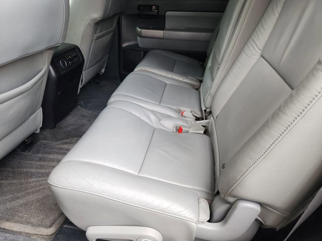 Used 2015 Toyota Sequoia SR5 w/ Premium Package RWD image 17