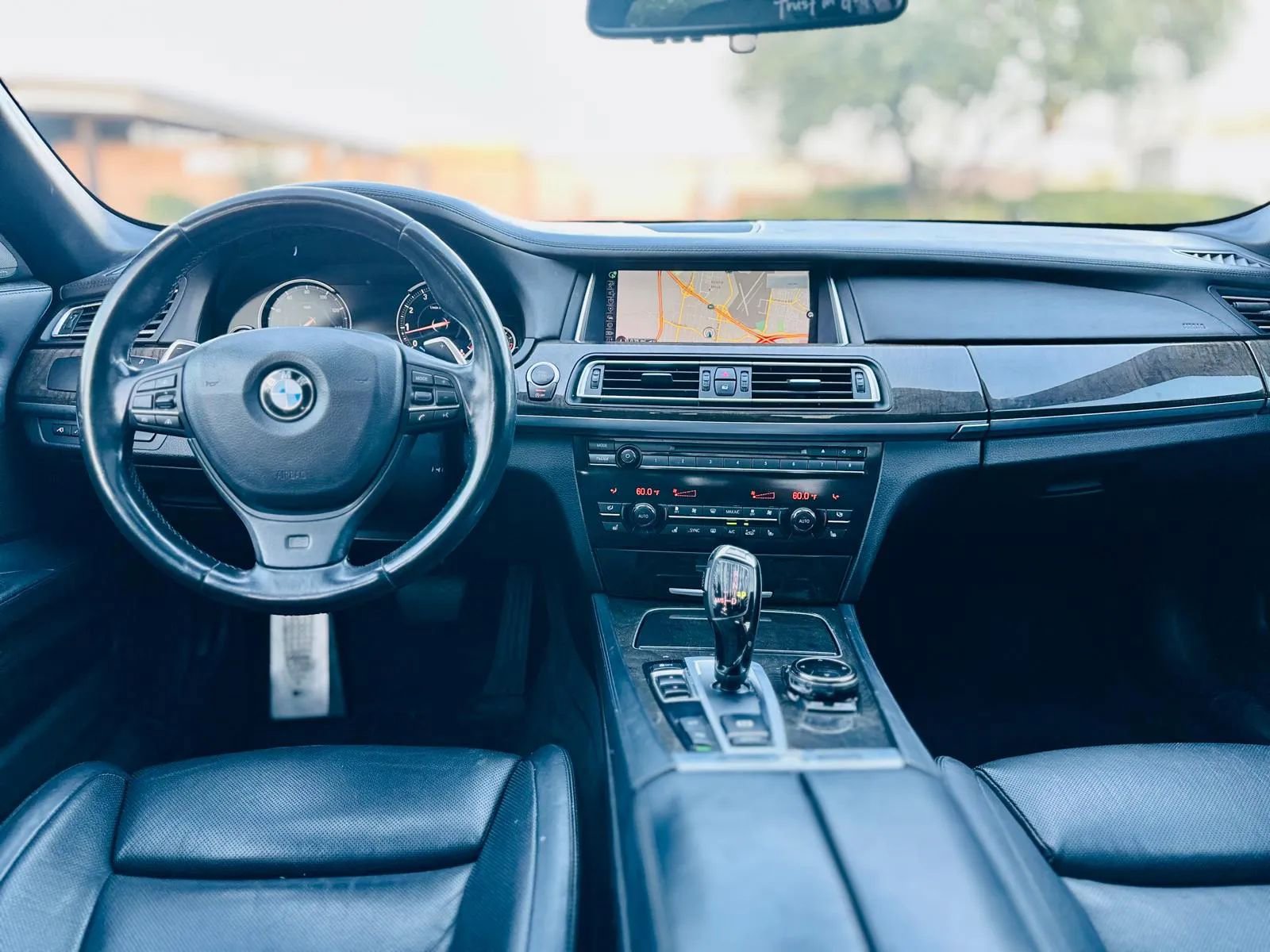 Used 2015 BMW 750i RWD image 18