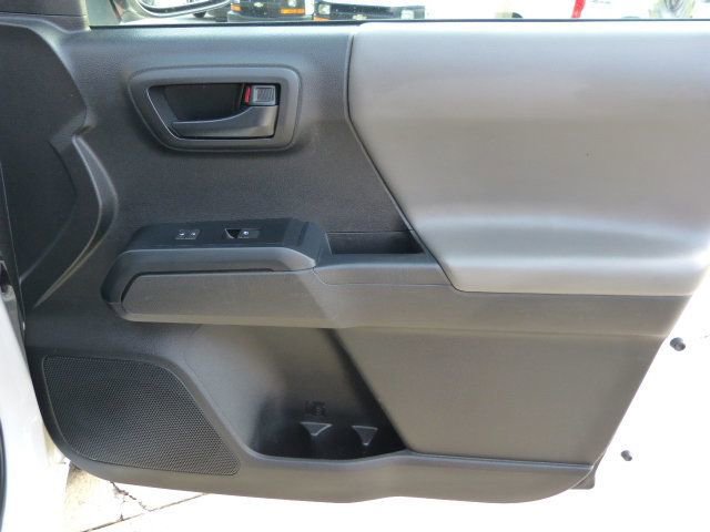 Used 2022 Toyota Tacoma SR image 25