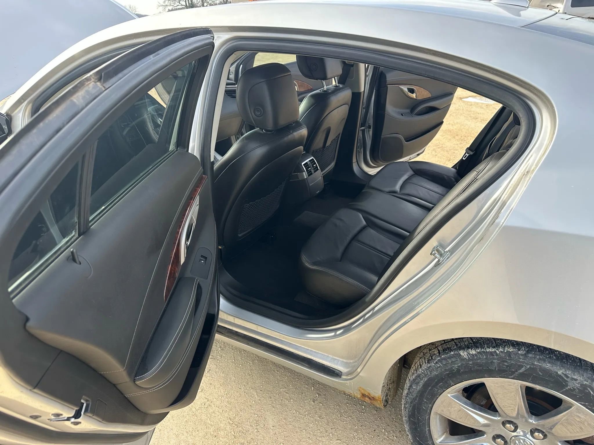 Used 2011 Buick LaCrosse CXL image 10