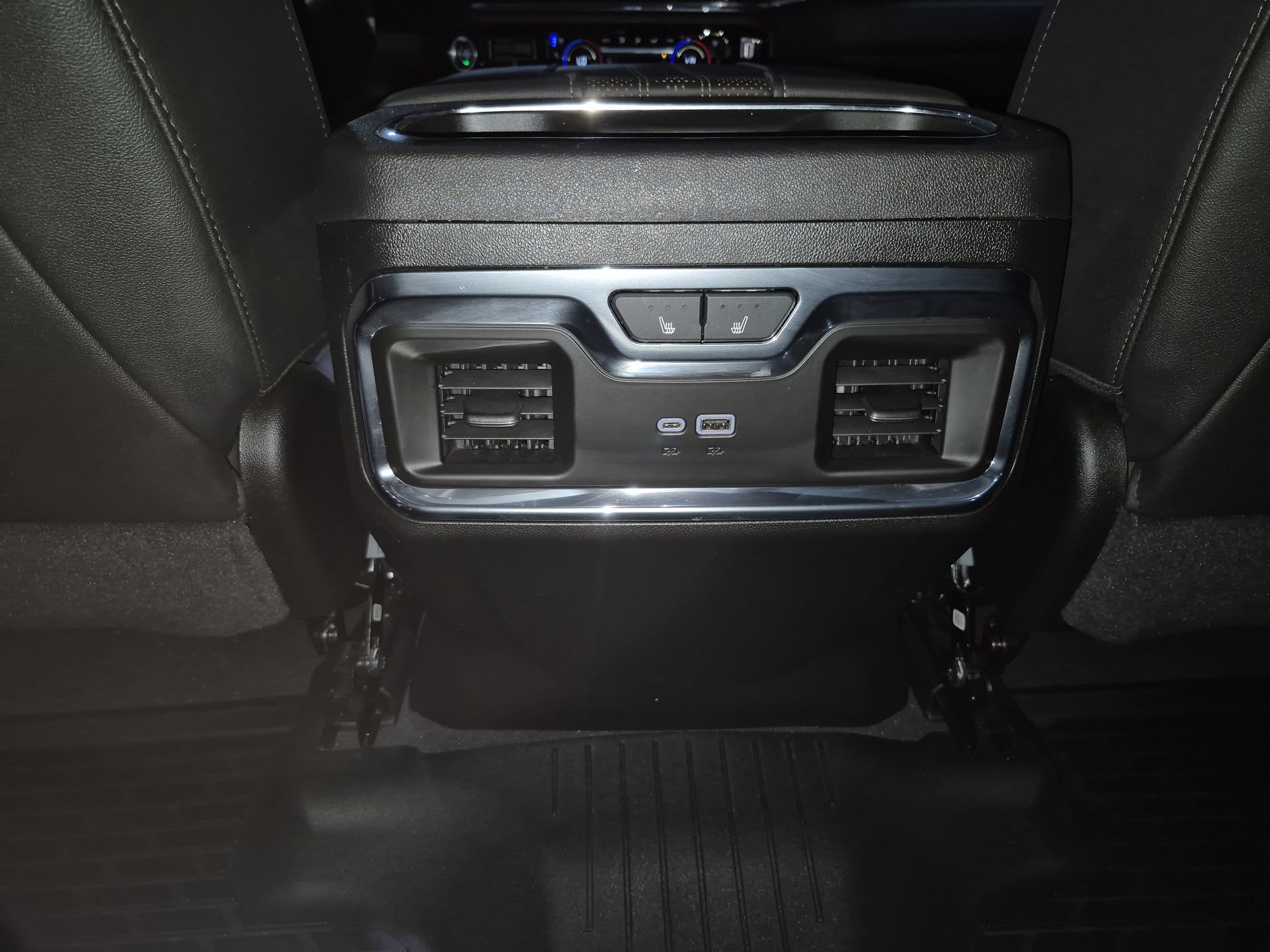 Used 2024 Chevrolet Silverado 1500 High Country w/ High Country Premium Package AWD/4WD image 23