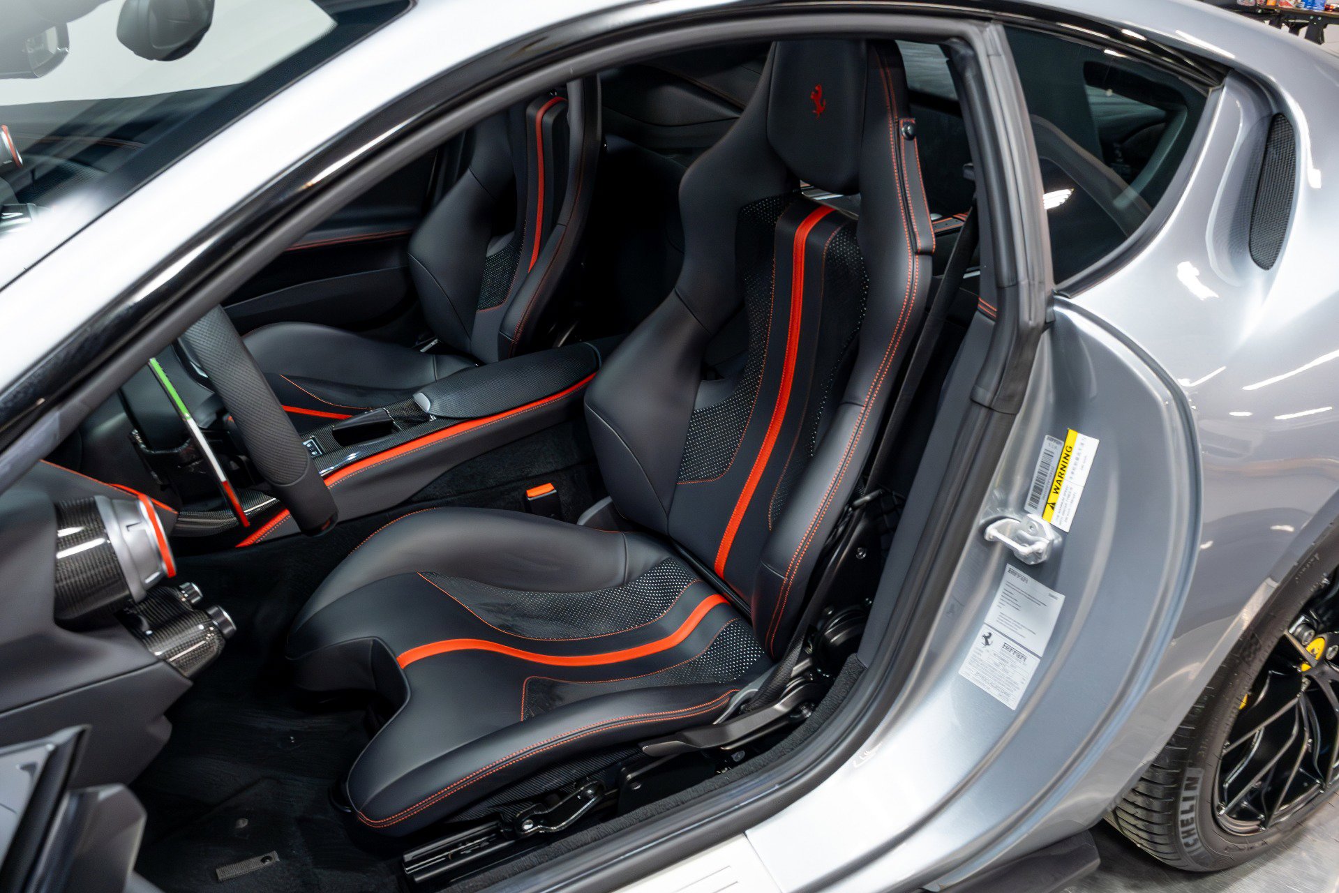 Used 2018 Ferrari 812 Superfast RWD image 7