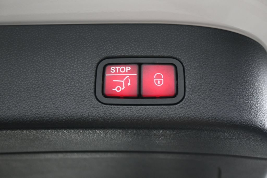 Used 2018 Mercedes-Benz GLS 550 4MATIC image 33