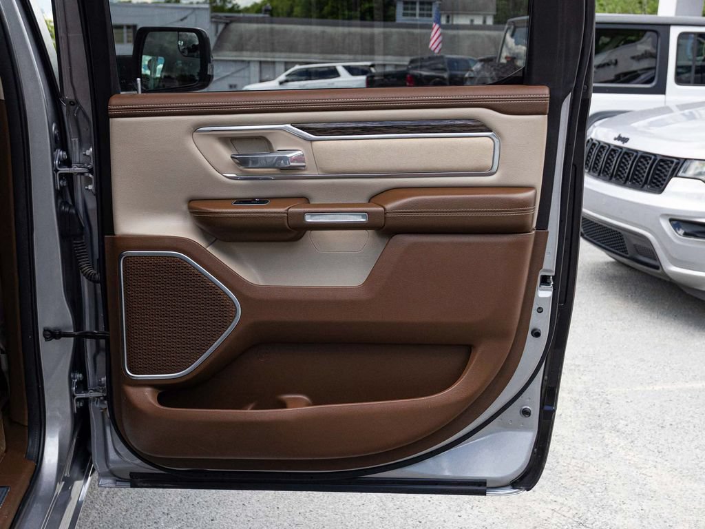 Used 2020 RAM 1500 Laramie AWD/4WD image 15