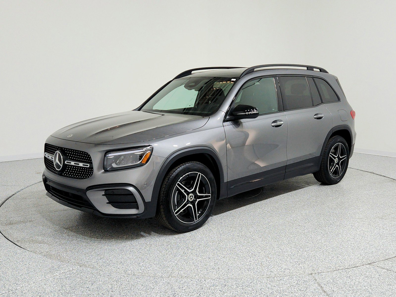 New 2026 Mercedes-Benz GLB 250 image 1