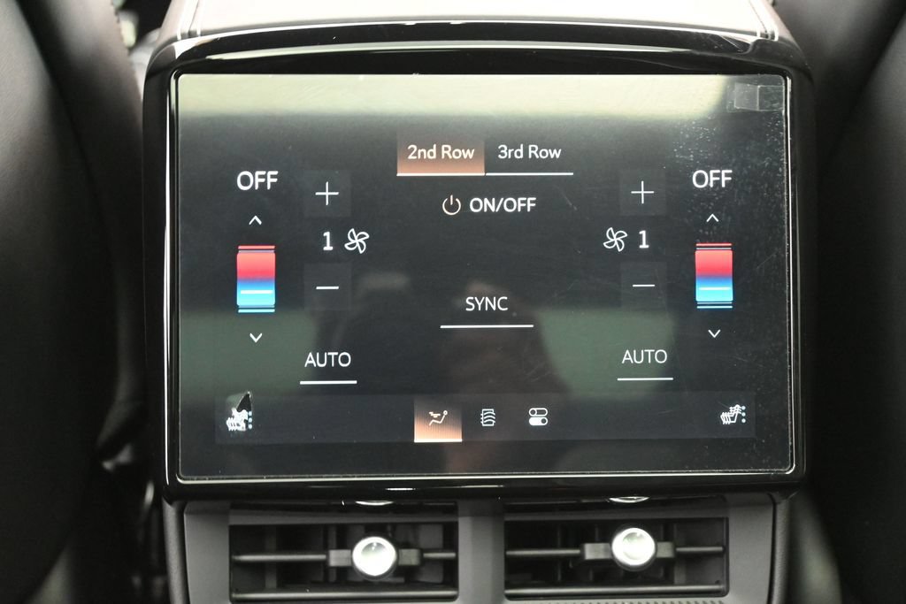 Used 2026 Cadillac Vistiq Platinum w/ LPO, Floor Liner Package AWD/4WD image 24