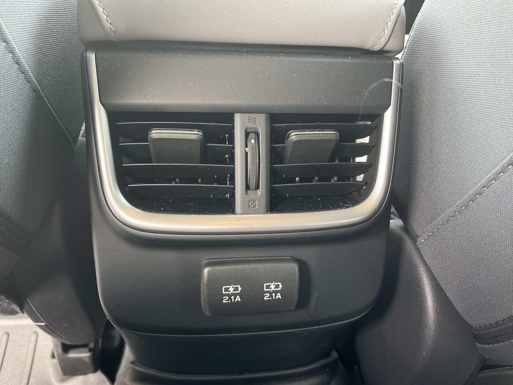 Used 2022 Subaru Outback Premium AWD/4WD image 16