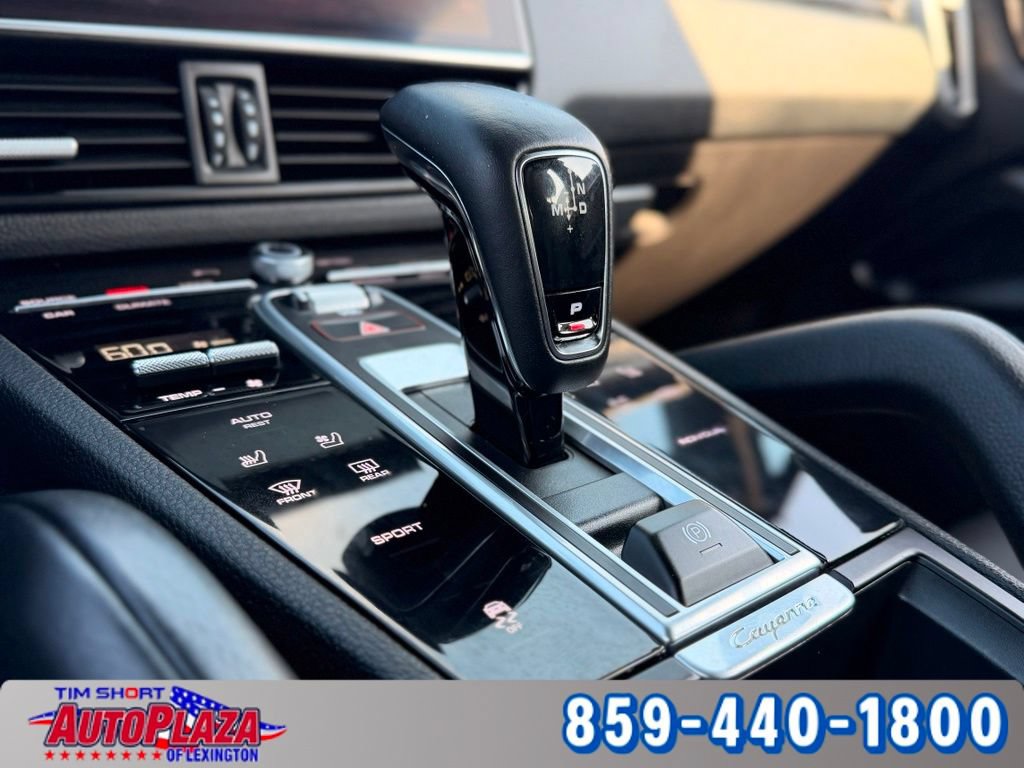 Used 2023 Porsche Cayenne w/ Premium Package AWD/4WD image 26