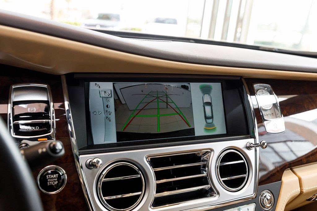 Used 2016 Rolls-Royce Ghost image 19