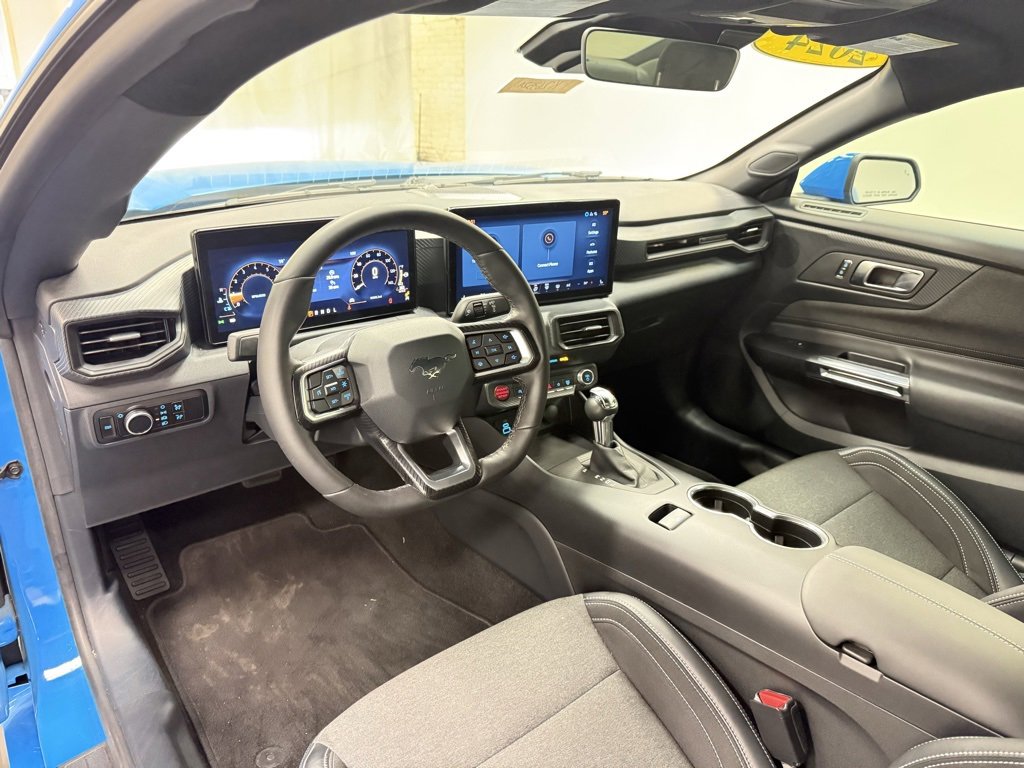 Used 2024 Ford Mustang Coupe image 21