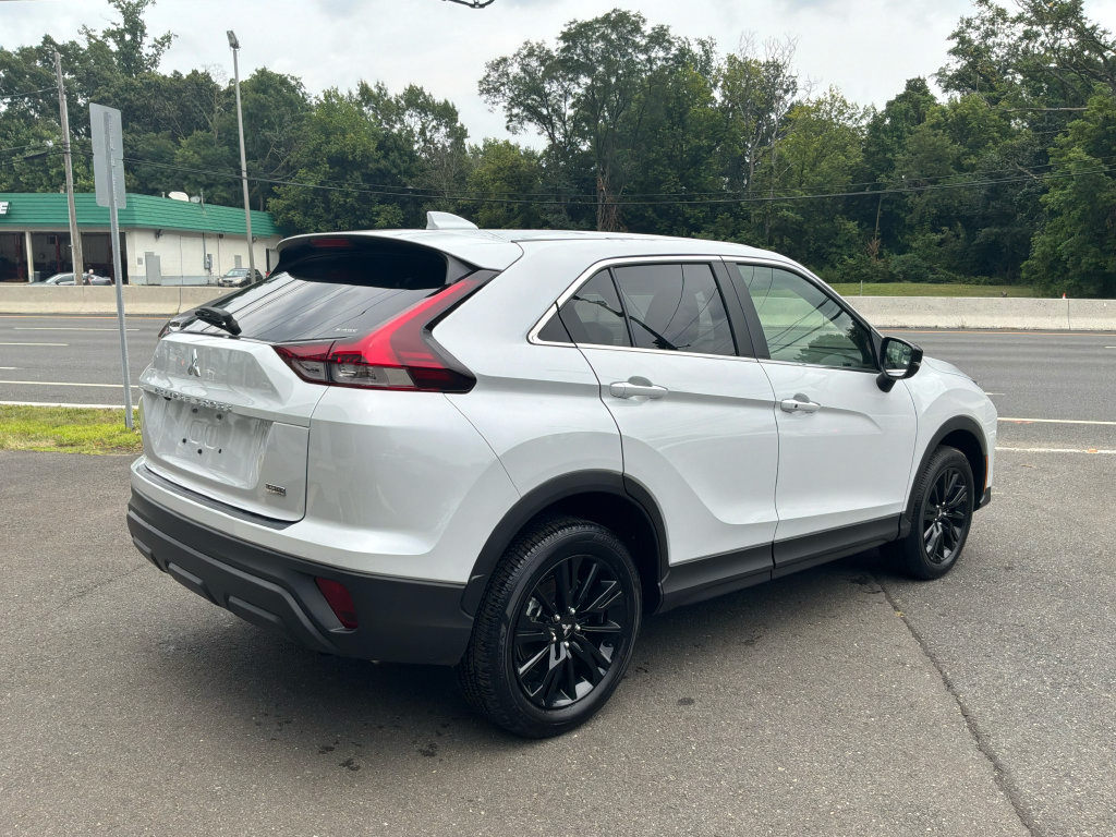 New 2025 Mitsubishi Eclipse Cross LE AWD/4WD image 9