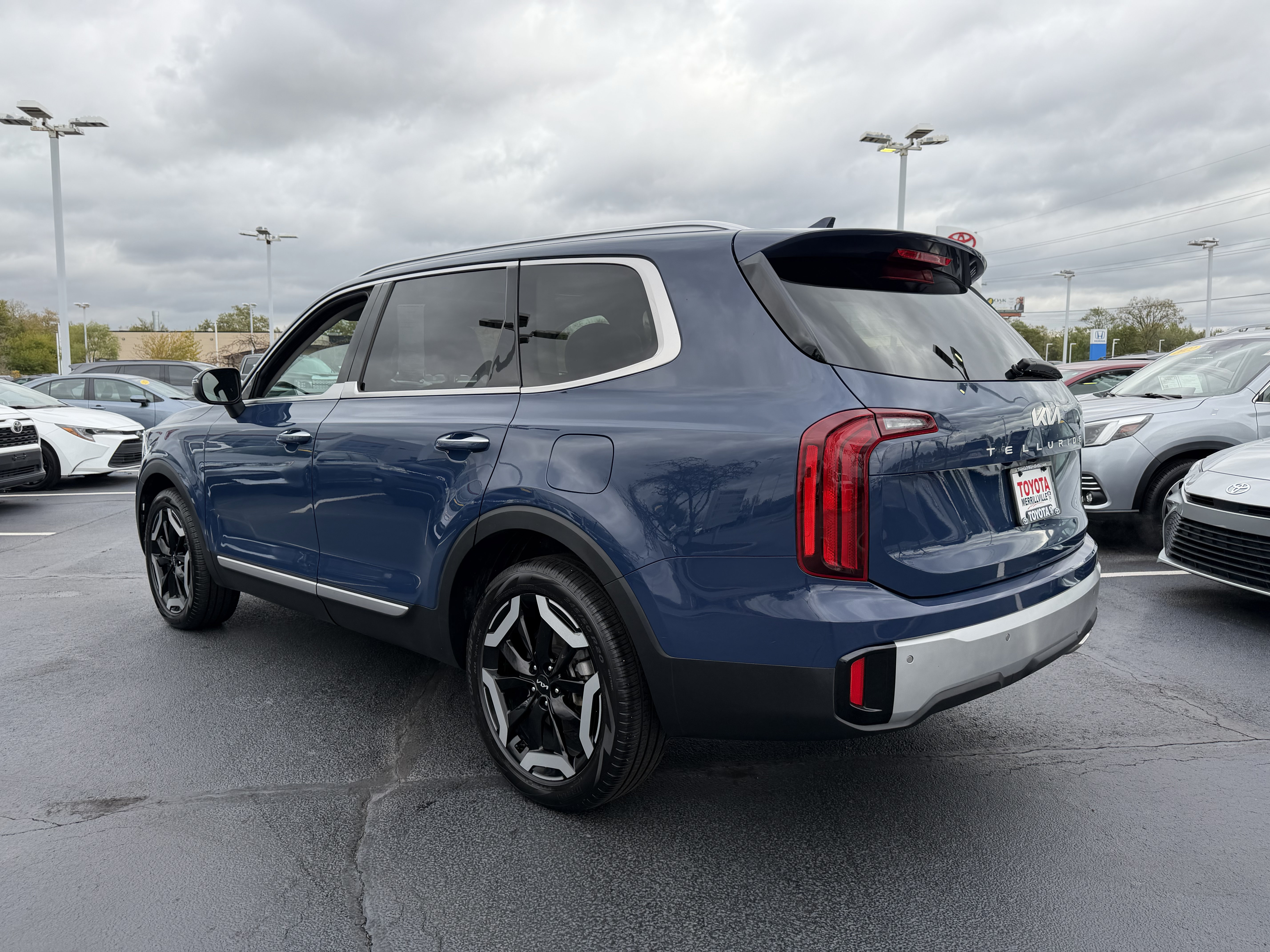Used 2024 Kia Telluride S w/ S Sunroof Package AWD/4WD image 6