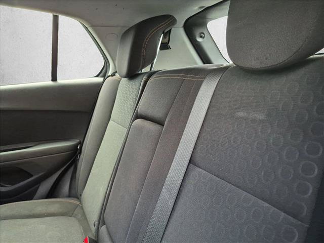 Used 2020 Chevrolet Trax LS FWD image 11