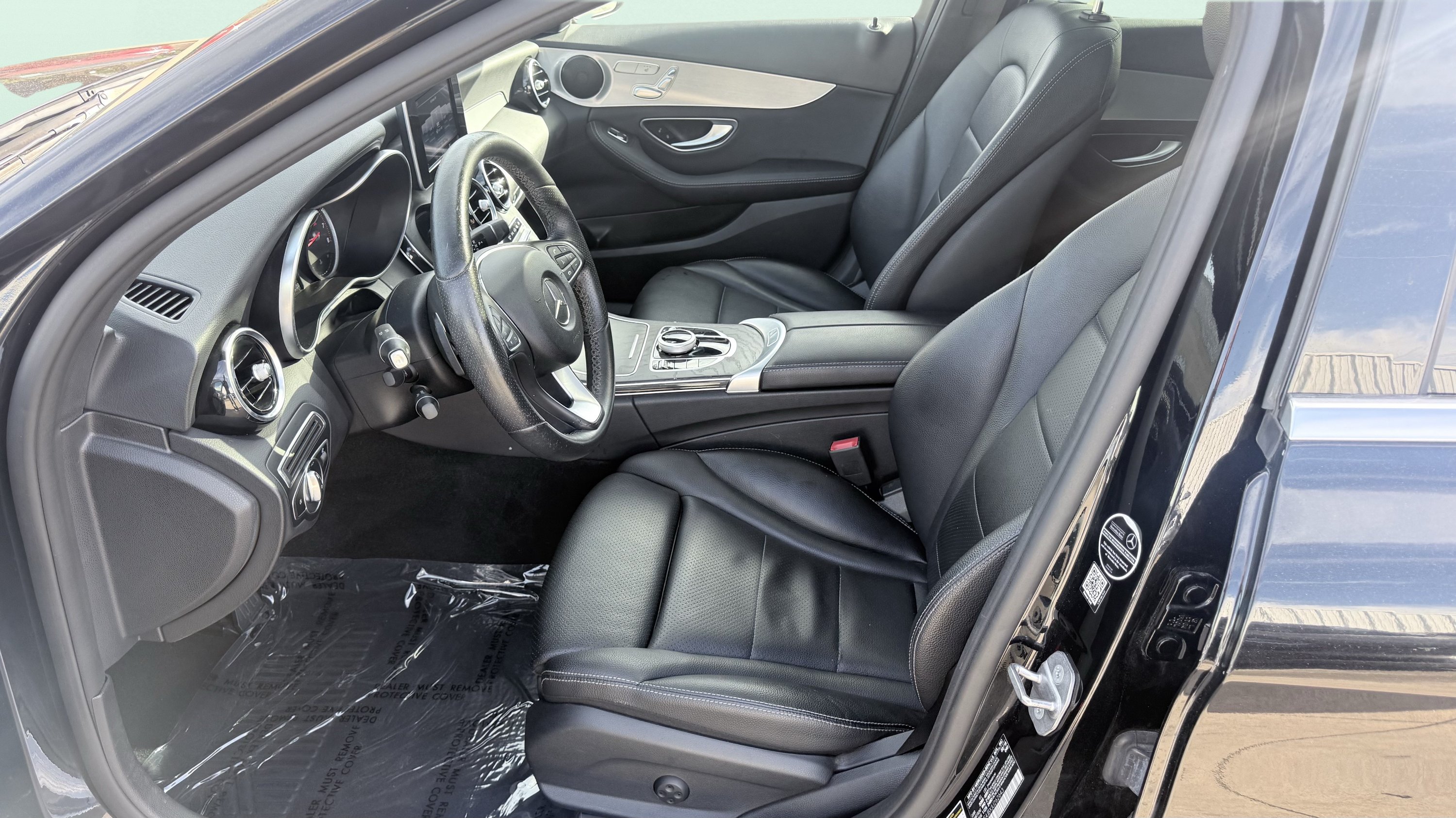 Used 2018 Mercedes-Benz C 300 Sedan w/ Premium Package image 18