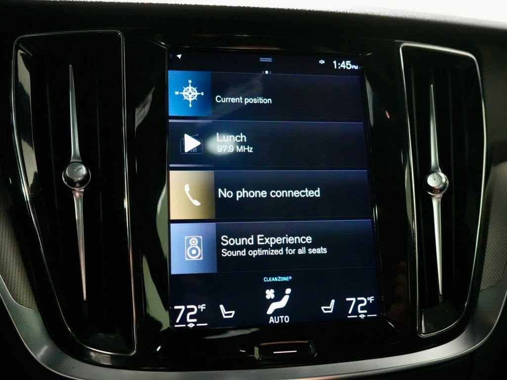 Used 2019 Volvo S60 T6 R-Design image 17