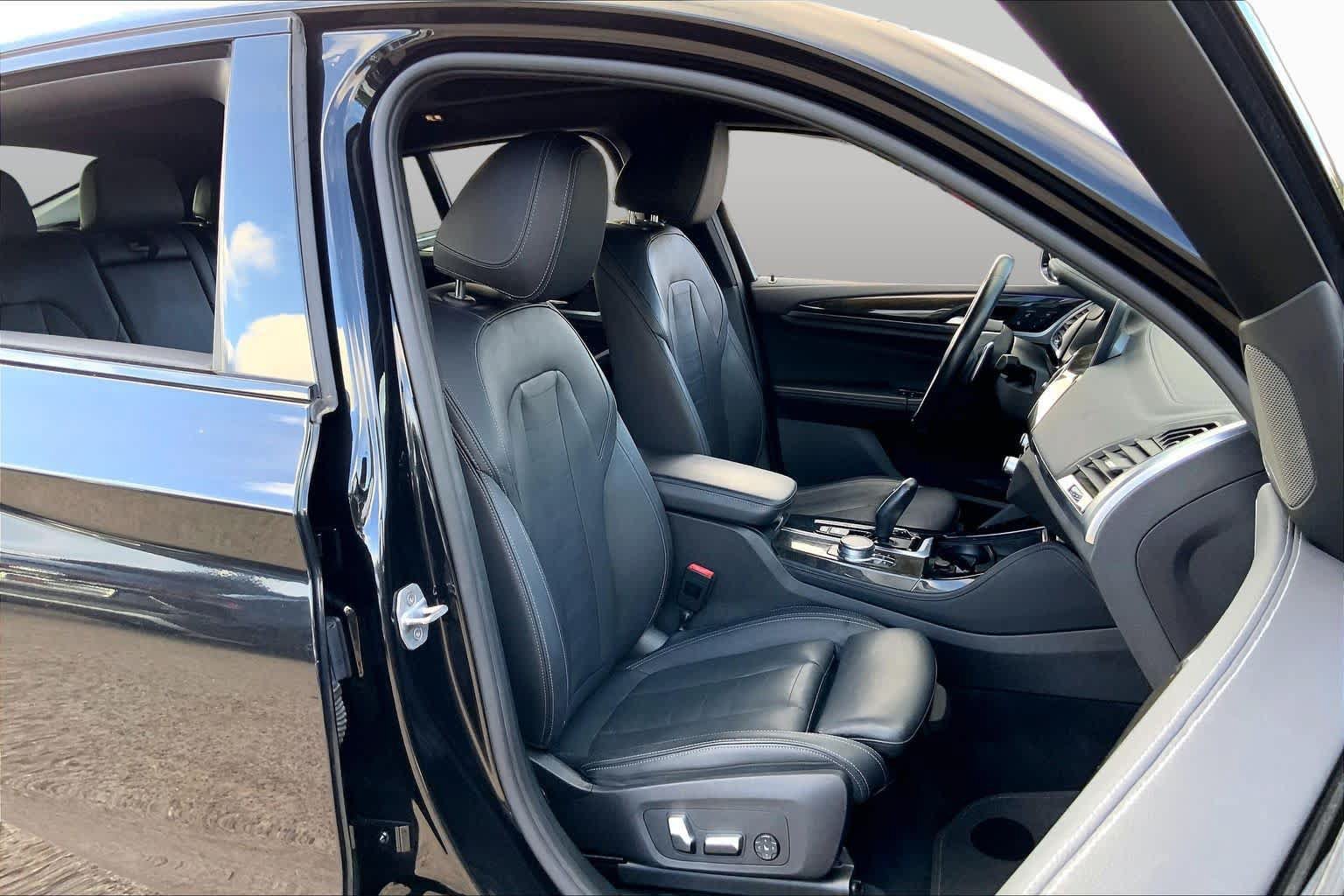 Used 2019 BMW X4 M40i w/ Executive Package AWD/4WD image 9