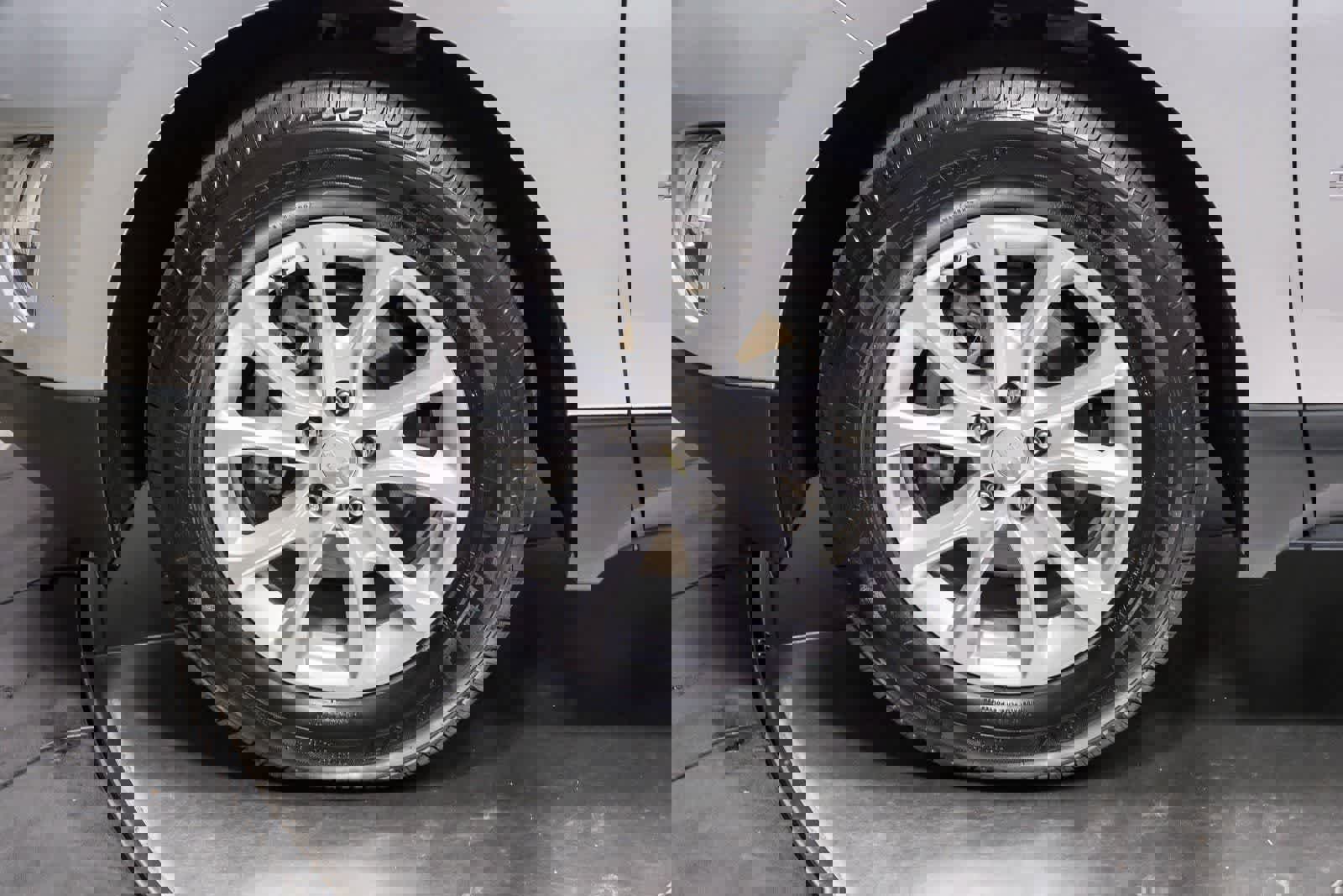 Used 2019 Chevrolet Equinox LT image 10