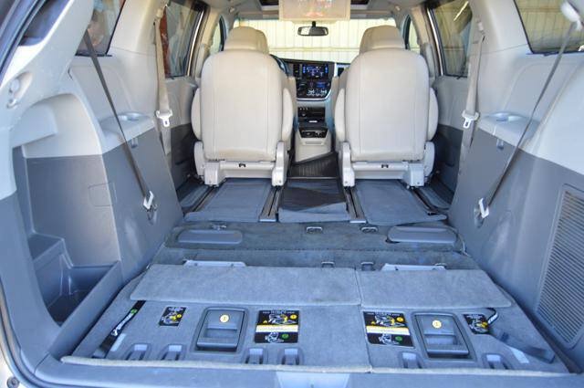 Used 2015 Toyota Sienna XLE Premium AWD/4WD image 47