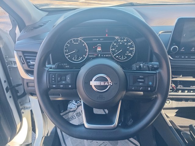 Used 2023 Nissan Rogue SV image 17