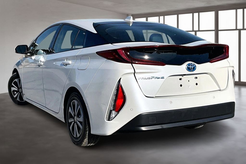 Used 2019 Toyota Prius Prime Advanced image 4