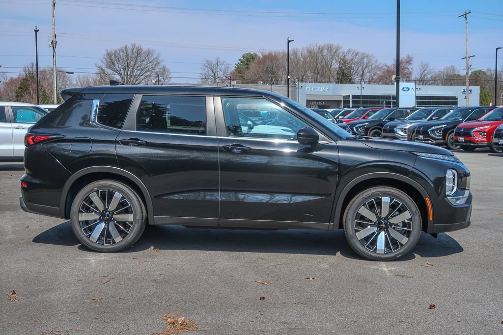New 2026 Mitsubishi Outlander SE AWD/4WD image 8