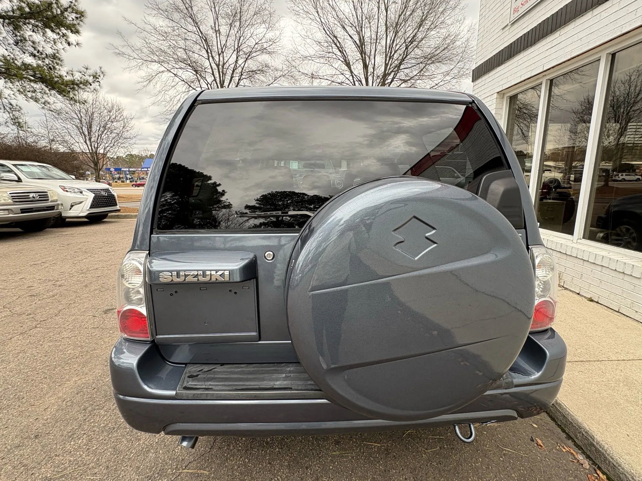 Used 2004 Suzuki XL7 LX image 7