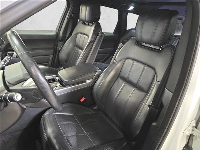 Used 2020 Land Rover Range Rover Sport HSE image 15