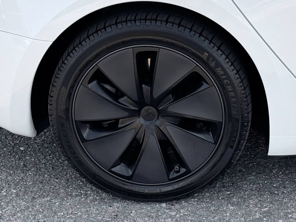 Used 2025 Tesla Model 3 Long Range AWD/4WD image 15