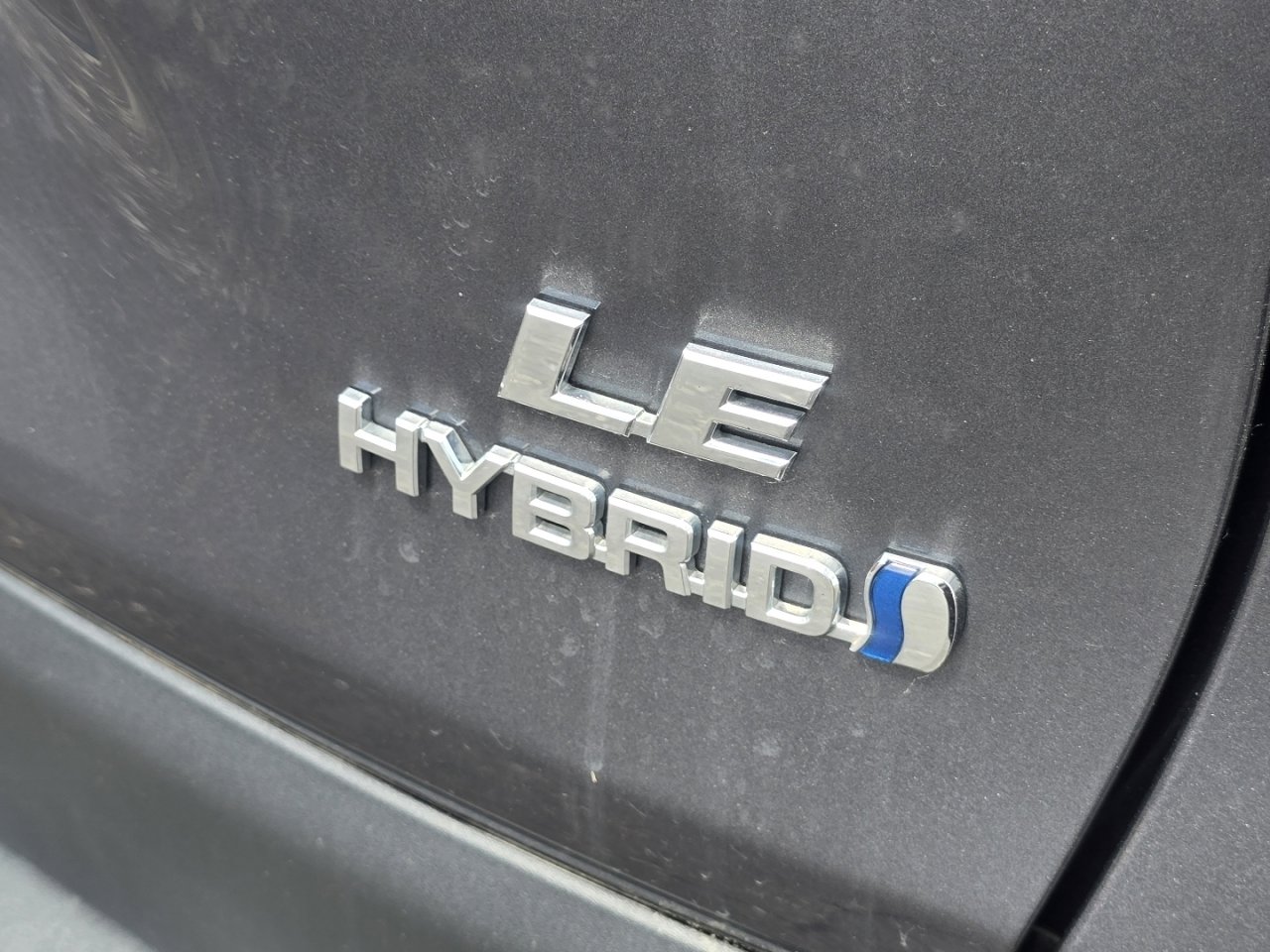 Used 2024 Toyota RAV4 LE AWD/4WD image 17