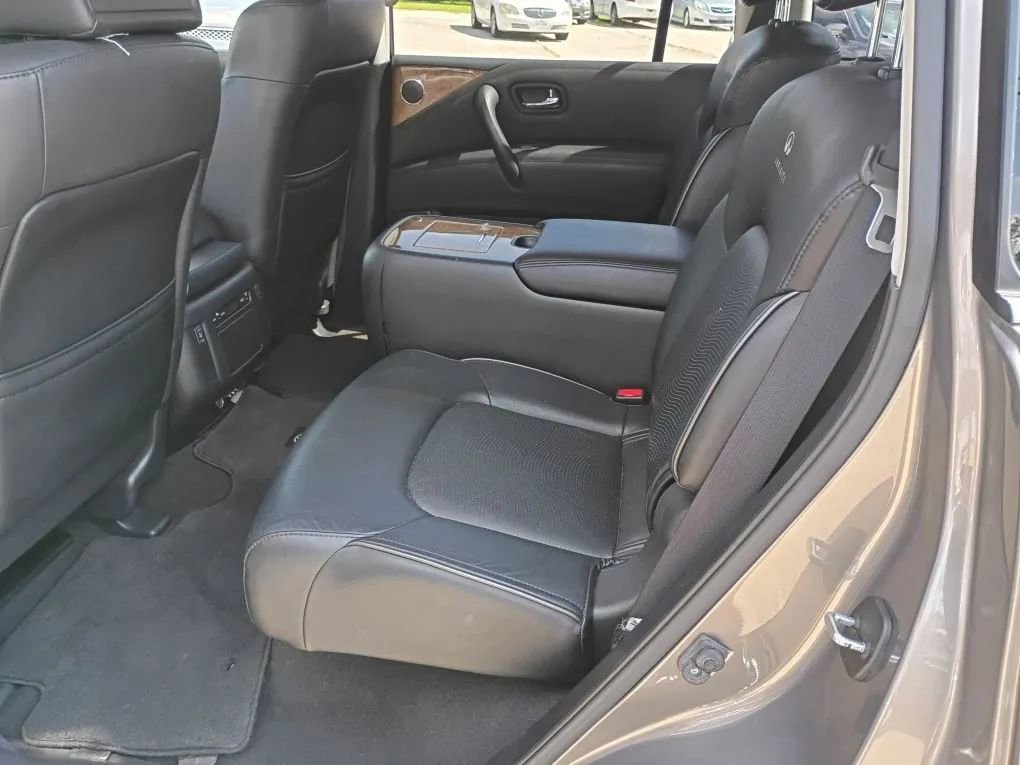 Used 2014 INFINITI QX80 4WD w/ Theater Package image 19