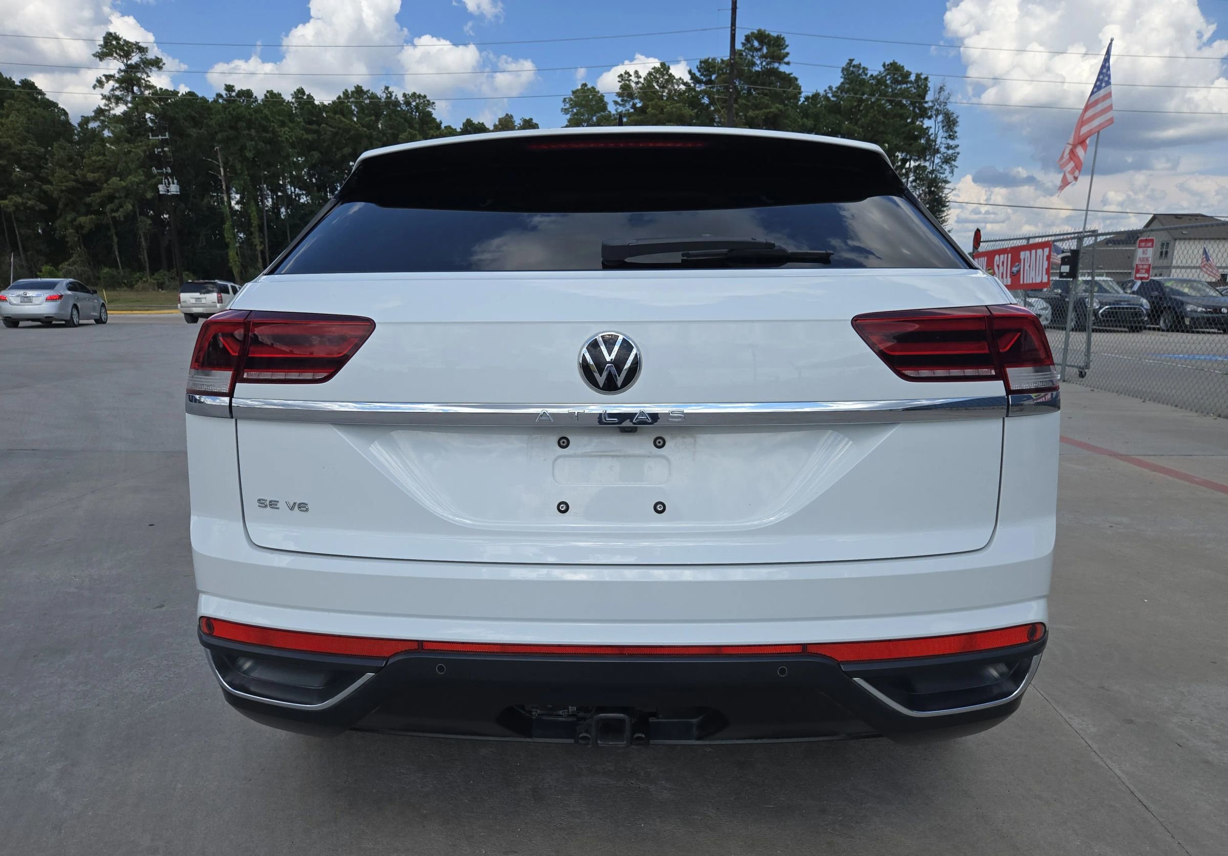 Used 2021 Volkswagen Atlas Cross Sport SE w/ Panoramic Sunroof Package image 15