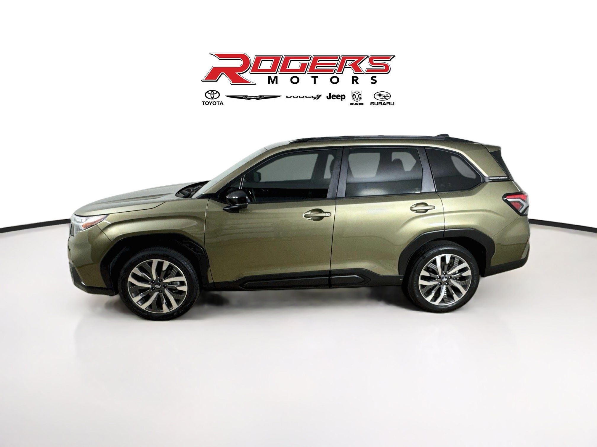 Certified 2025 Subaru Forester Touring AWD/4WD image 4