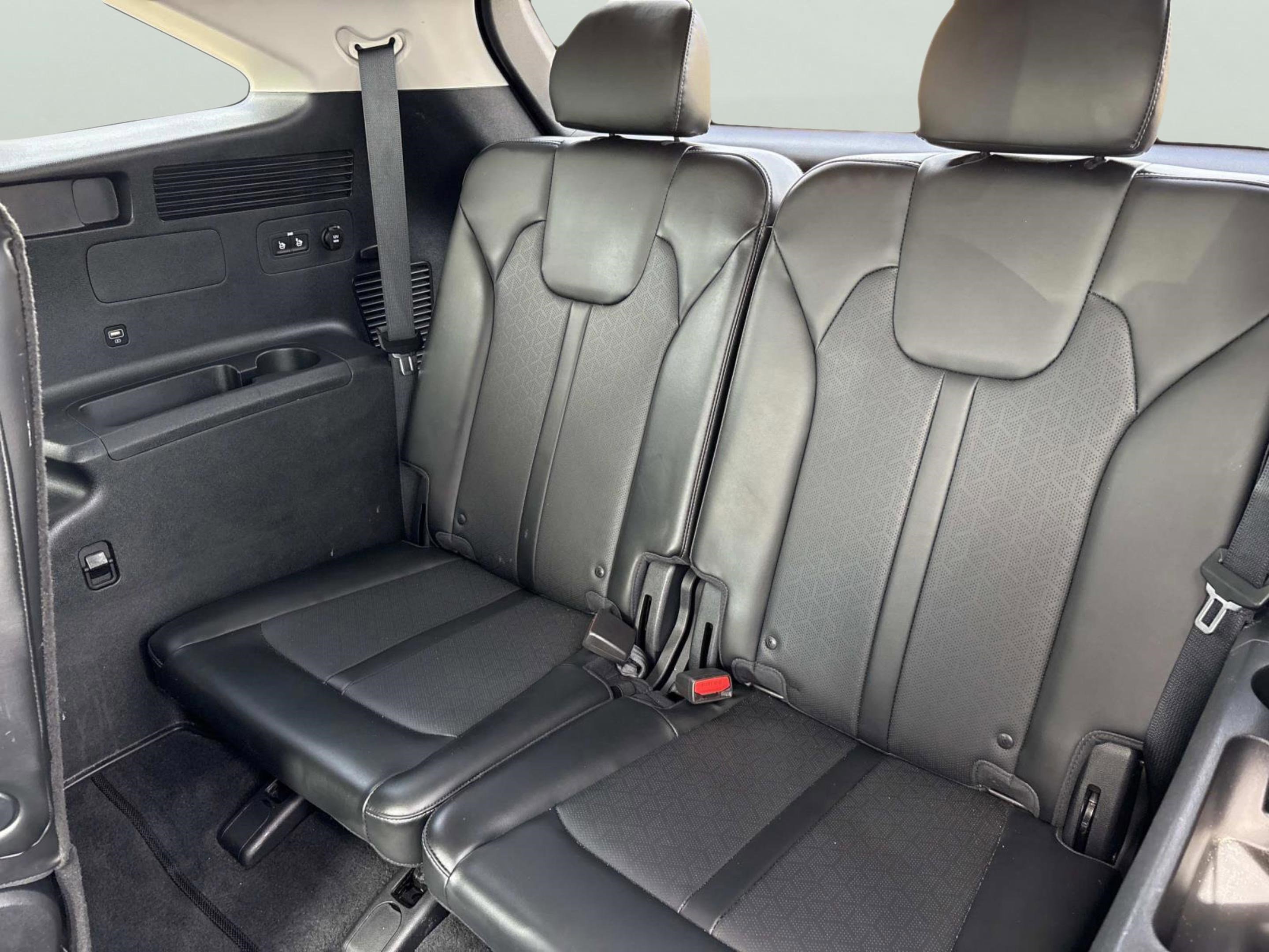 Used 2022 Kia Sorento EX w/ Panoramic Sunroof Package image 19