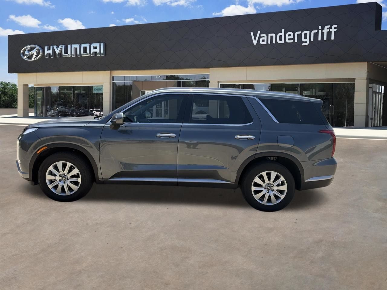 Used 2025 Hyundai Palisade SEL FWD image 2