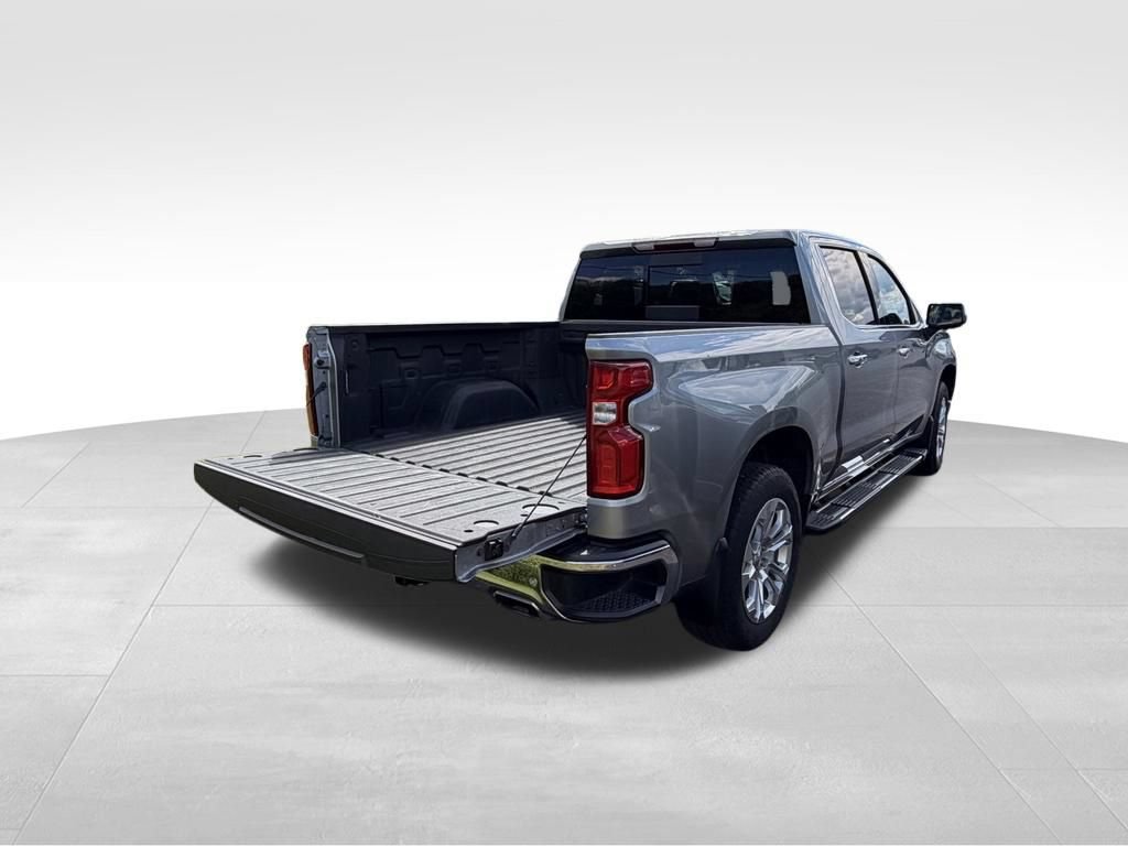 Used 2023 Chevrolet Silverado 1500 LTZ AWD/4WD image 7