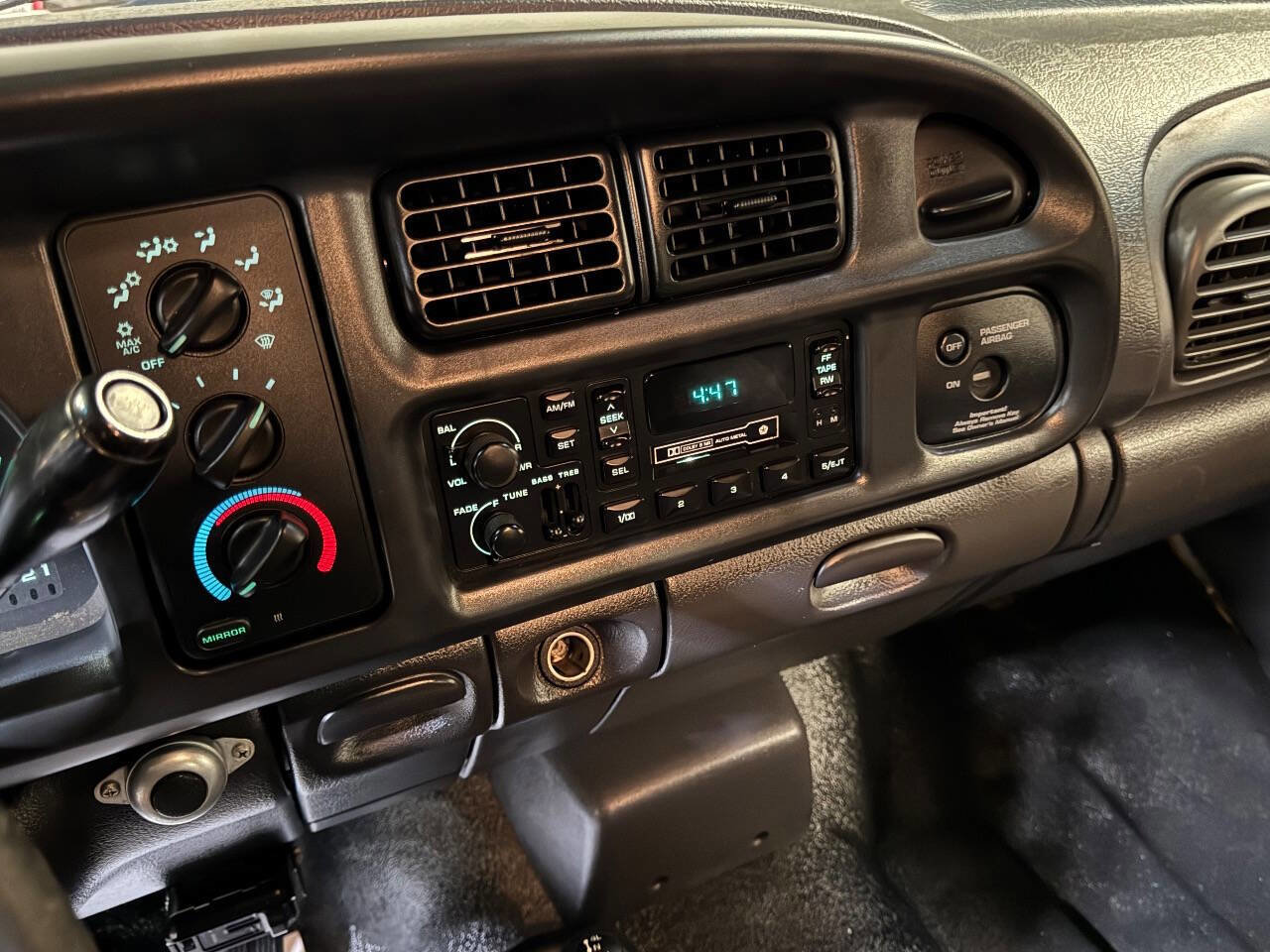 Used 1998 Dodge Ram 3500 Truck SLT LARAMIE 4X4 12V 5.9L CUMMI image 46